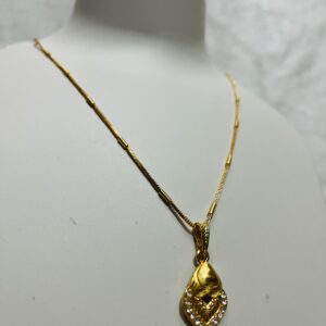 Stunning Gold Pendant Necklace with Sparkling Accents - Image 2