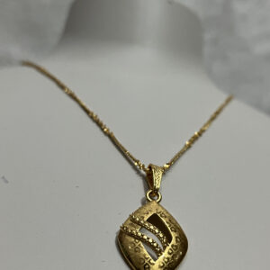 Radiant Gold Geometric Pendant Necklace – Timeless Elegance - Image 1
